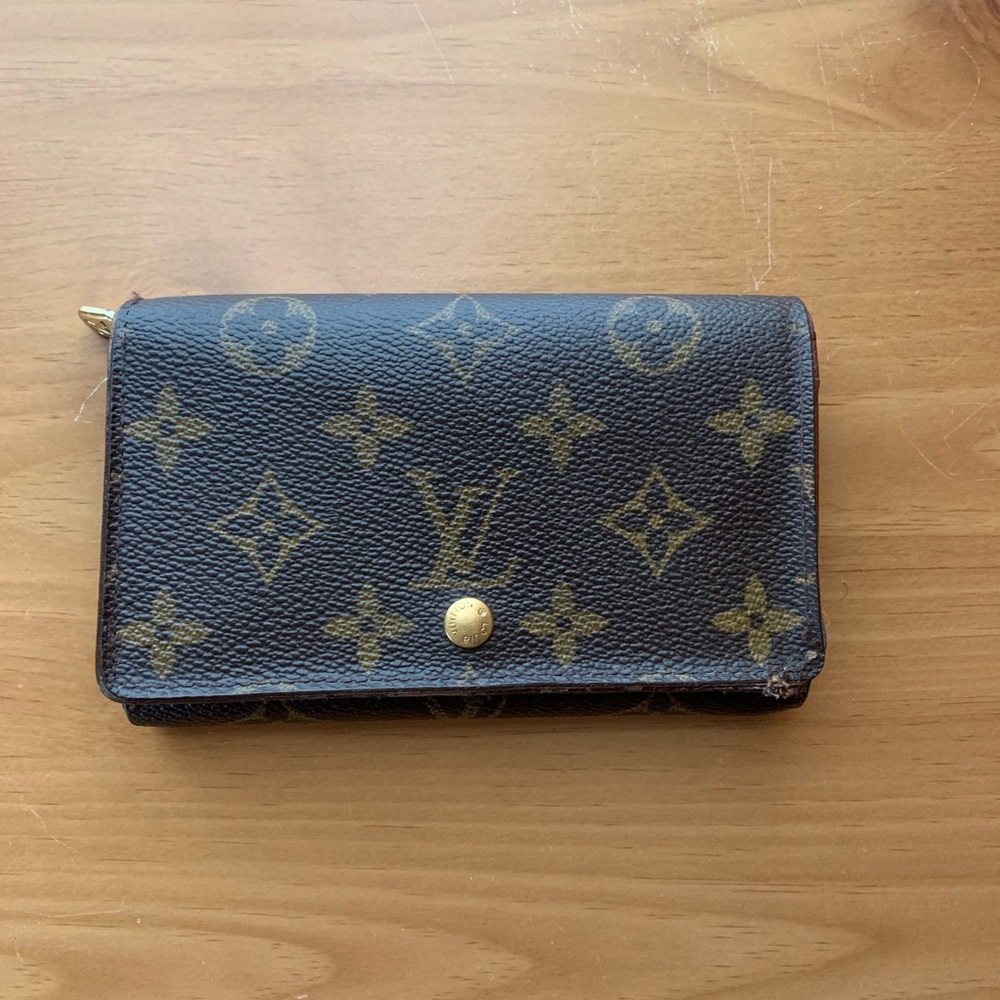 Authentic Louis Vuitton Wallet